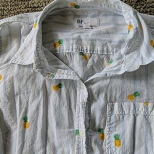 Gap pineapple shirt